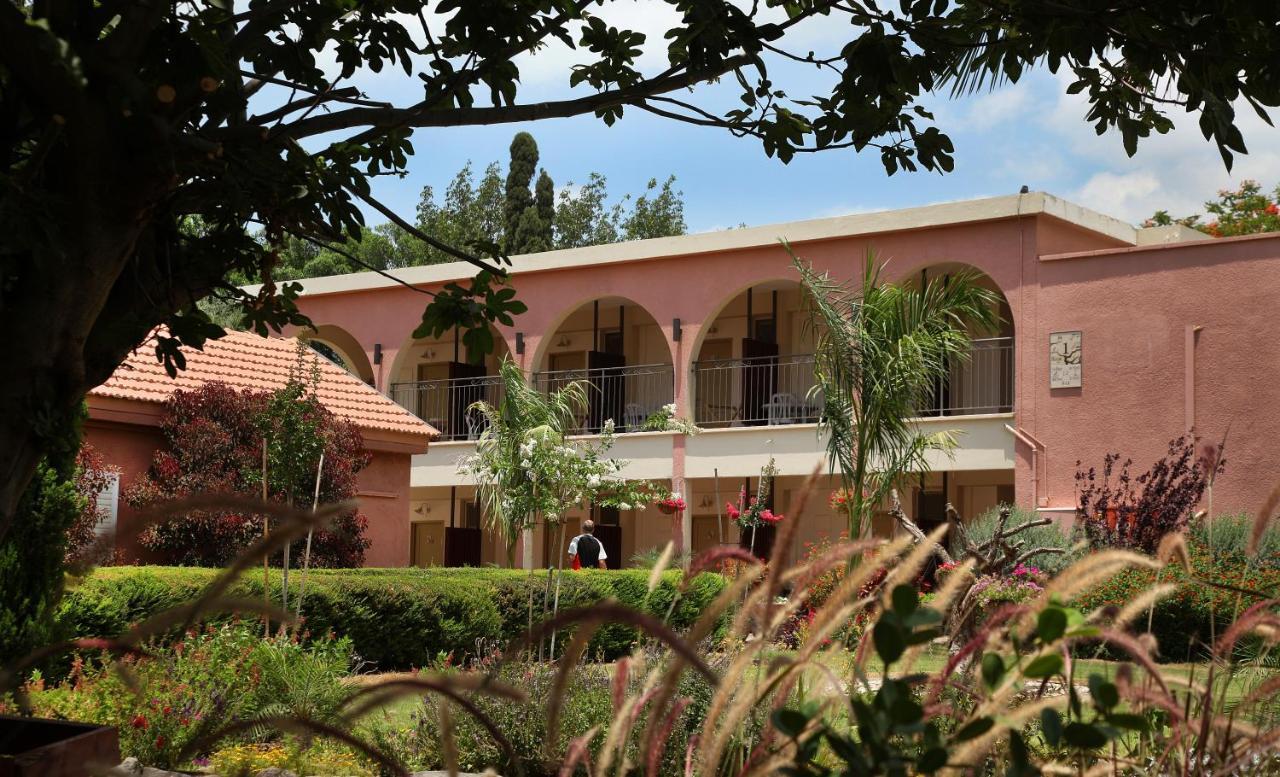 Shaar Hagolan Kibbutz Country Lodging Eksteriør billede