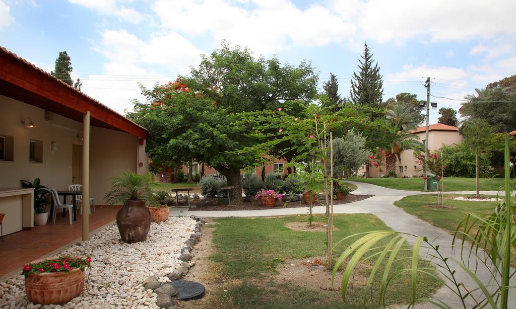 Shaar Hagolan Kibbutz Country Lodging Eksteriør billede
